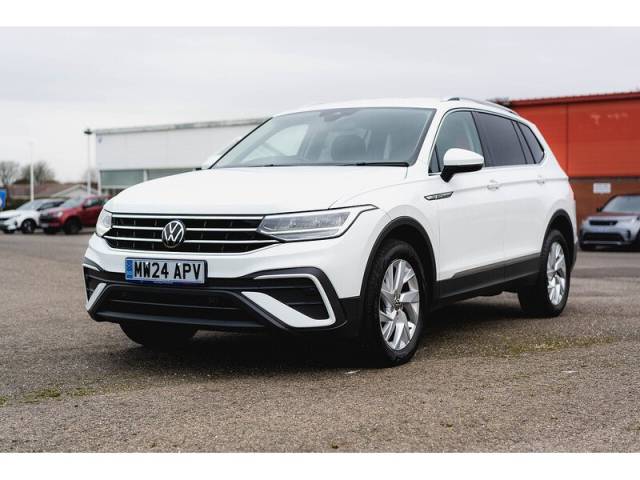 Volkswagen Tiguan Allspace 1.5 TSI Life SUV Petrol Pure White