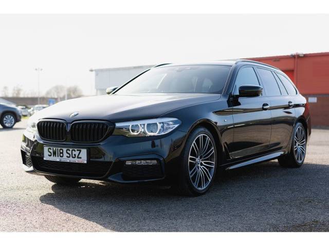 BMW 5 Series 2.0 520i M Sport Estate Petrol Black Sapphire metallic paint