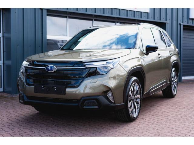 Subaru Forester 2.0 E-Boxer Touring Estate Hybrid Autumn Green Metallic