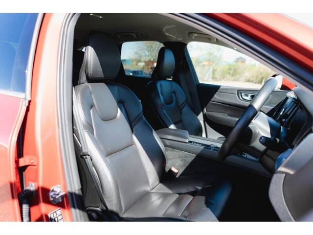 2020 Volvo XC60 2.0 T4 Edition