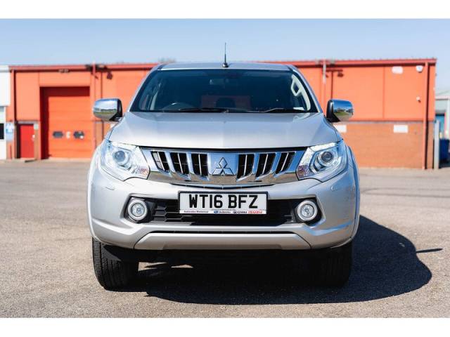 2016 Mitsubishi L200 2.4 DI-D DC Warrior