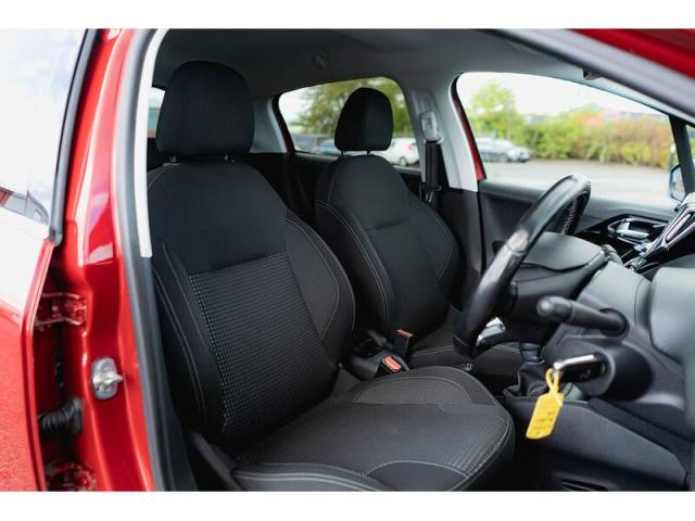 2017 Peugeot 208 1.2 PureTech Allure