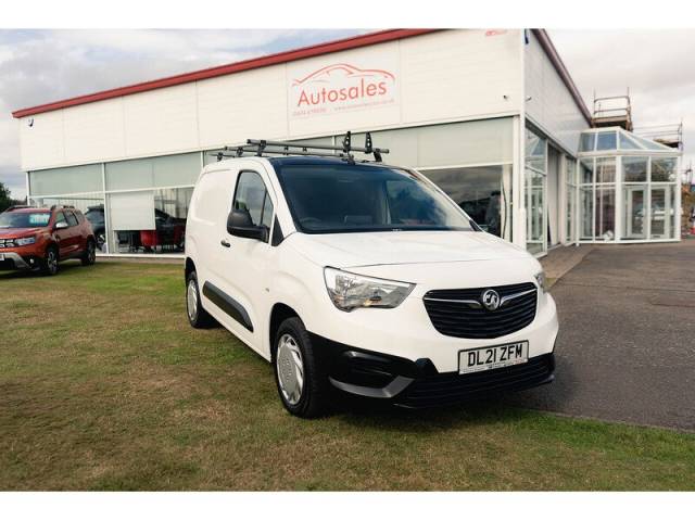 Vauxhall Combo Cargo 1.5 Turbo D 2300 Dynamic Panel Van Diesel White
