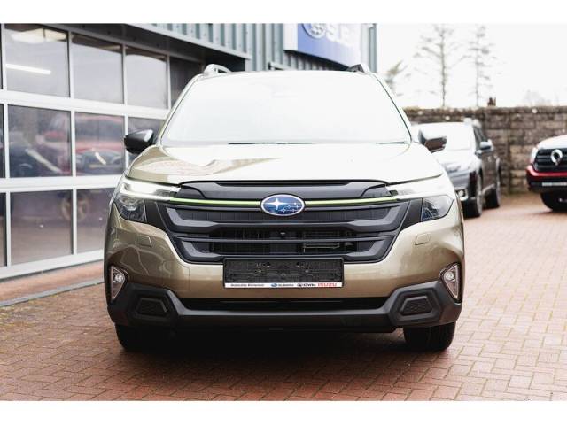 Subaru Forester 2.0 e-Boxer Field