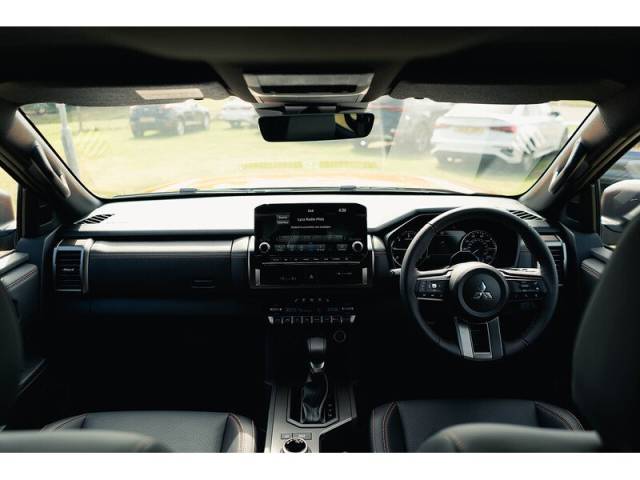 Mitsubishi L200 2.4 Barbarian