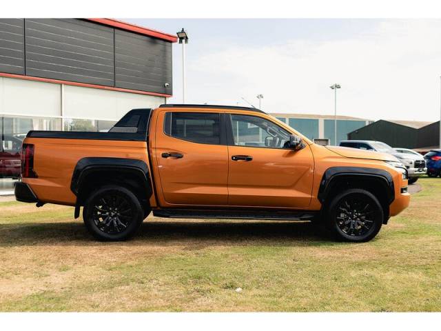 Mitsubishi L200 2.4 Barbarian