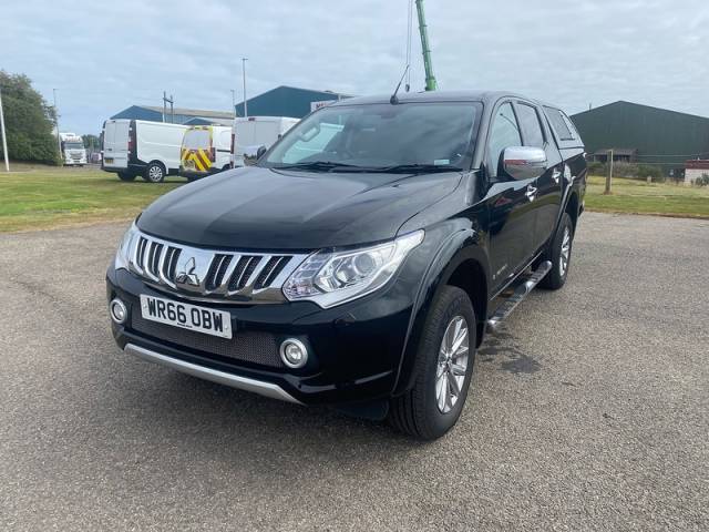 Mitsubishi L200 2.4 DI-D DC Barbarian Pick Up Diesel Black