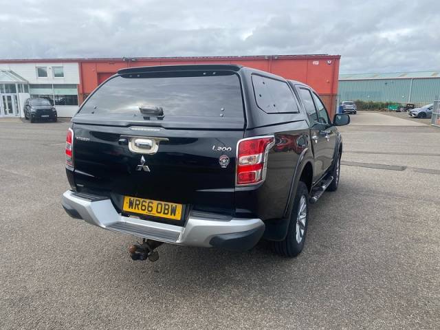 2016 Mitsubishi L200 2.4 DI-D DC Barbarian