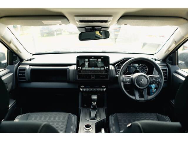 Mitsubishi L200 2.4 Titan