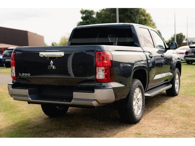 Mitsubishi L200 2.4 Titan