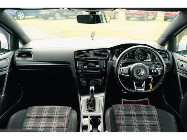 2017 Volkswagen Golf 2.0 TSI BlueMotion Tech GTI Performance Hatchback 3dr Petrol DSG Euro 6 (s/s) (230 ps)