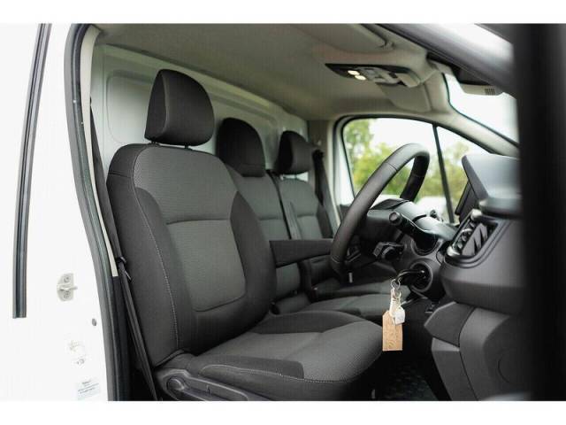 2023 Renault Trafic 2.0 dCi Blue SL30 Advance Panel Van 5dr Diesel Manual L1 H1 Euro 6 (s/s) (130 ps)