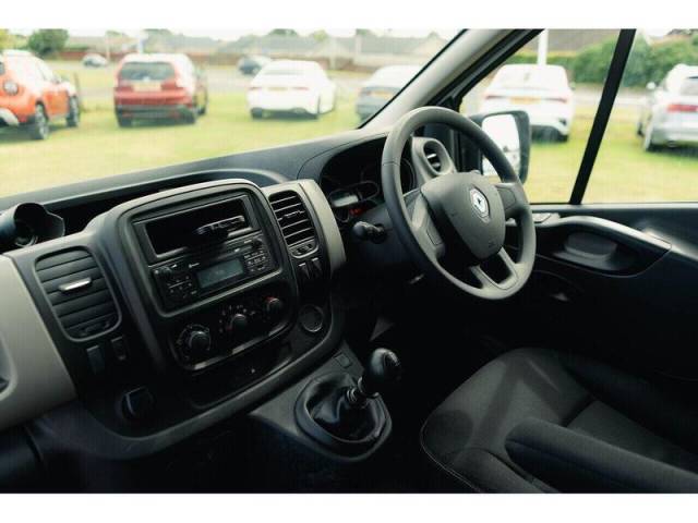 2017 Renault Trafic 1.6 dCi 27 Business Panel Van 5dr Diesel Manual SWB Standard Roof Euro 6 (120 ps)