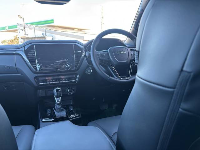 Isuzu D-max V-Cross Dcb 2.2 4dr Pick Up Automatic Diesel