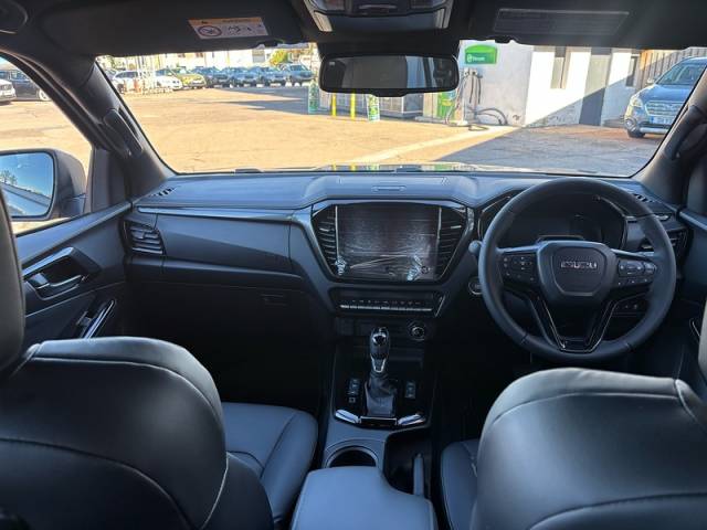 Isuzu D-max V-Cross Dcb 2.2 4dr Pick Up Automatic Diesel