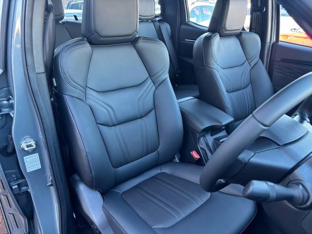 Isuzu D-max V-Cross Dcb 2.2 4dr Pick Up Automatic Diesel