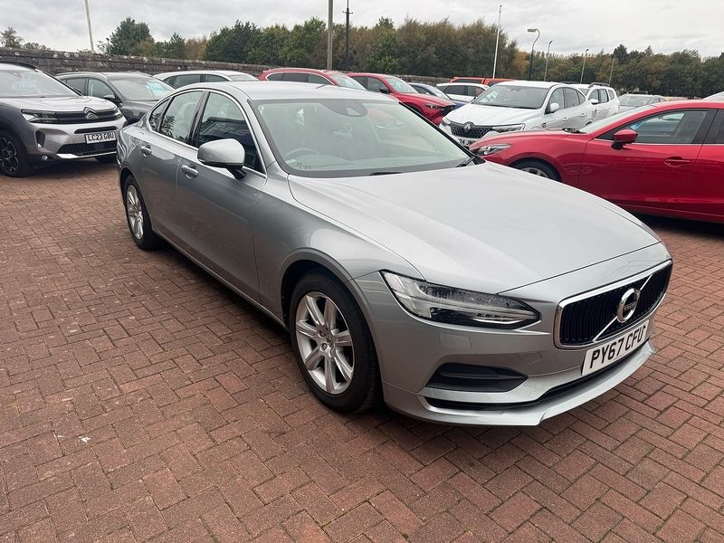 2017 VOLVO S90