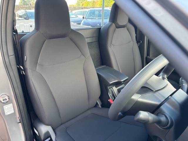 Isuzu D-max 2.2 TD Utility Pickup 2dr Diesel Manual 4WD Euro 6 (s/s) (163 ps)