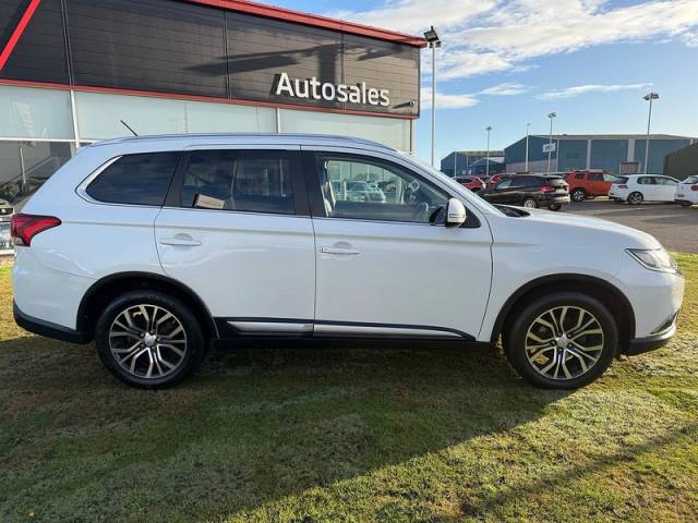 2015 Mitsubishi Outlander 2.2 DI-D GX3 SUV 5dr Diesel Auto 4WD Euro 6 (147 ps)