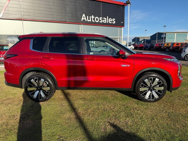 Mitsubishi Outlander PHEV Nativa 2.4 5dr Estate Automatic Petrol/Electric