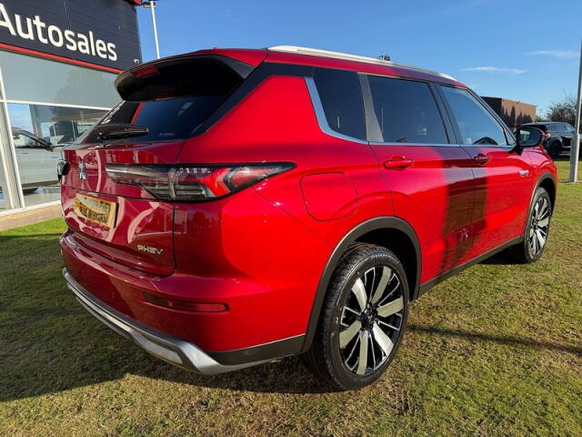 Mitsubishi Outlander PHEV Nativa 2.4 5dr Estate Automatic Petrol/Electric
