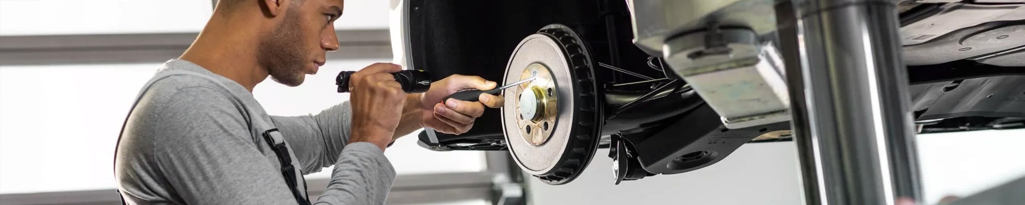 MOT & Servicing at Autosales